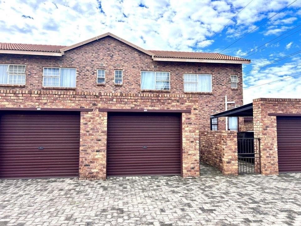 2-Bedroom Apartment/Unit to Rent – The Orchards Complex, Crystal Park, Benoni — 2 bed, 2 bath property in Benoni, Gauteng